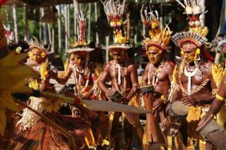Pour la première fois, des danseurs papous viendront en Europe pour une tournée.